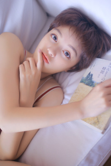 美丽的小蜜蜂2